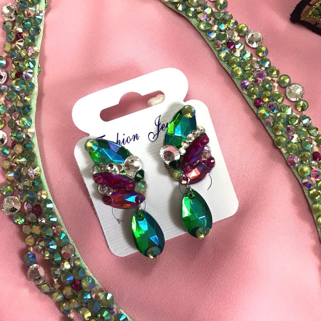紫✖️シャンパンのピアス　ミントのピアス＆ネックレス　社交ダンス☆ベリーダンス