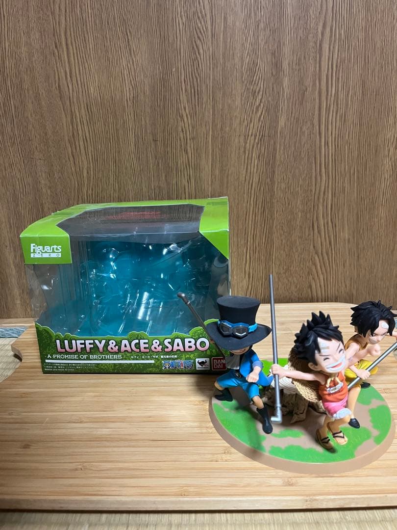 ワンピース Figuarts ルフィ・エース・サボ　少年期・青年期セット
