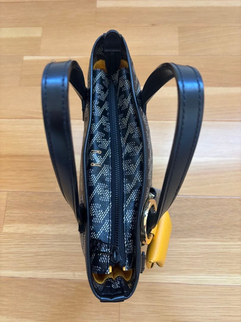 未使用に近い状態　レザレクション　カートバッグ＋カナリー