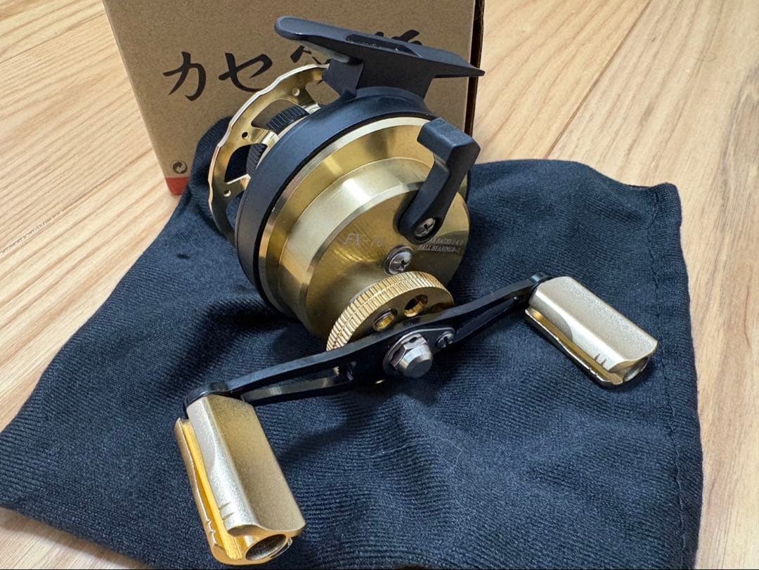 未使用 筏リール 右巻き マグネットブレーキ付 カセリール カセ釣り片軸リール