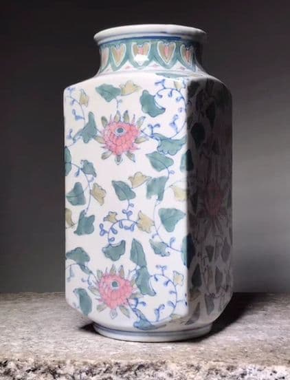 中国花瓶景徳鎮  四角い花瓶 青花磁  工芸品 古美術品時代物 装飾品置物