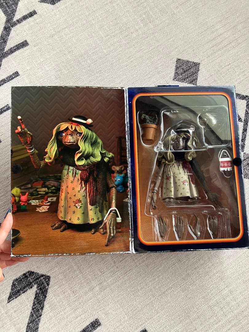 レア　海外購入　ネカ　ULTIMATE DRESS-UP E.T. フィギュア