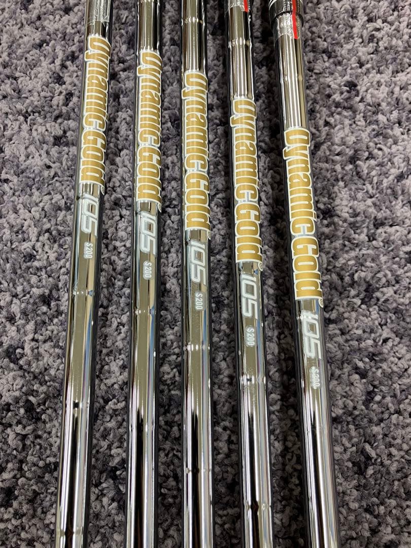新品未使用品　スリクソンZXi5 5本 6i〜PW D/G105 S200