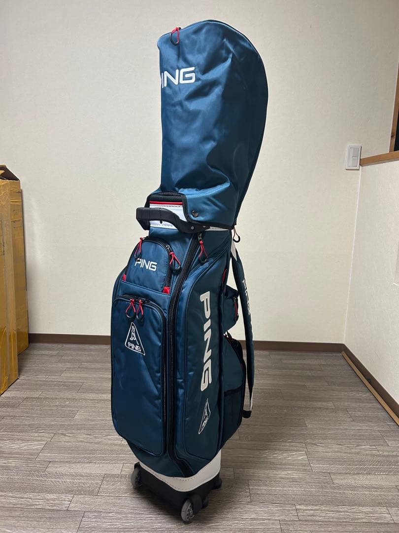 PING キャディバッグ キャスター付　トリコロールカラー　未使用品