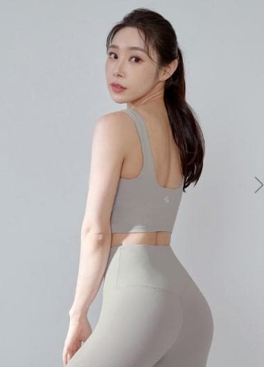 ゼクシィミックス　メロウ・グレー　Ｍサイズ　 新品　上下セット