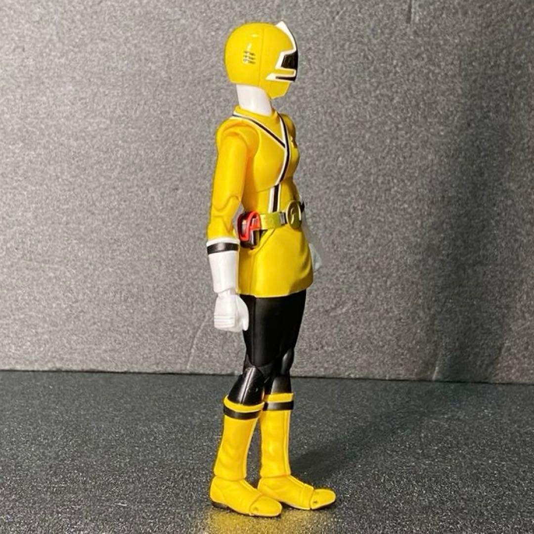 シンケンイエロー S.H.Figuarts 侍戦隊シンケンジャー 黄色 黄