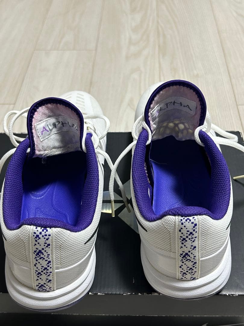 Nike Kobe Mentality 9.5 ホワイト/パープル
