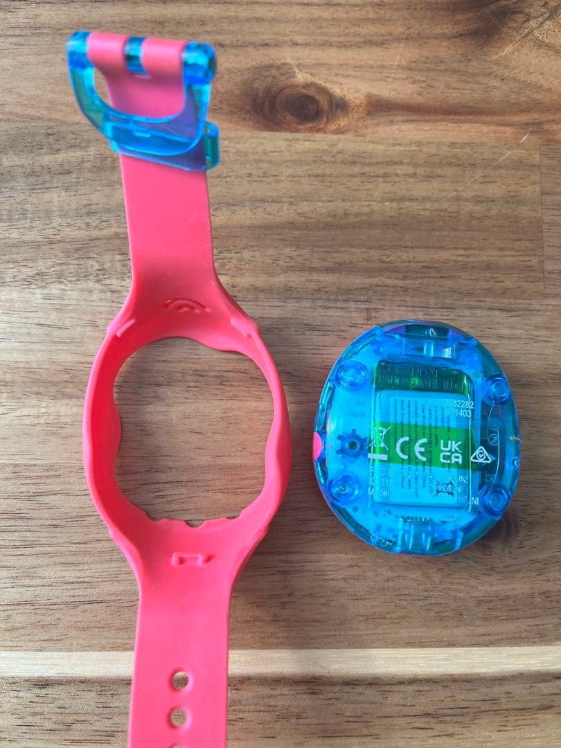 Tamagotchi uni 腕時計型おもちゃ ピンク