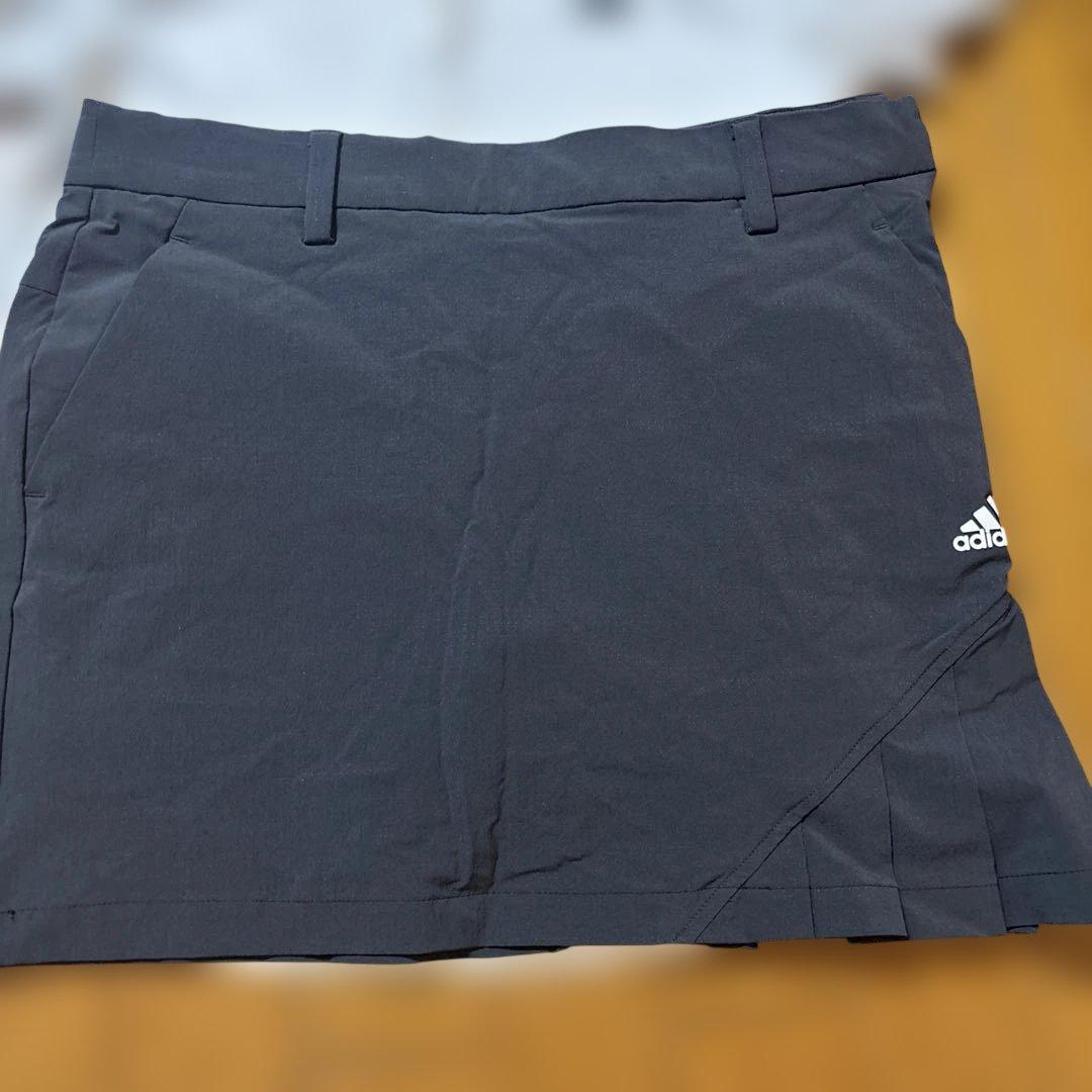 adidas アディダスゴルフ ポロシャツ&プリーツスカート ブラック M 美品