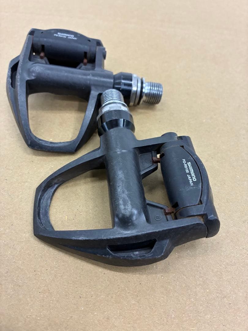 SHIMANO PD-R9100 ビンディングペダル プレート1つ欠品