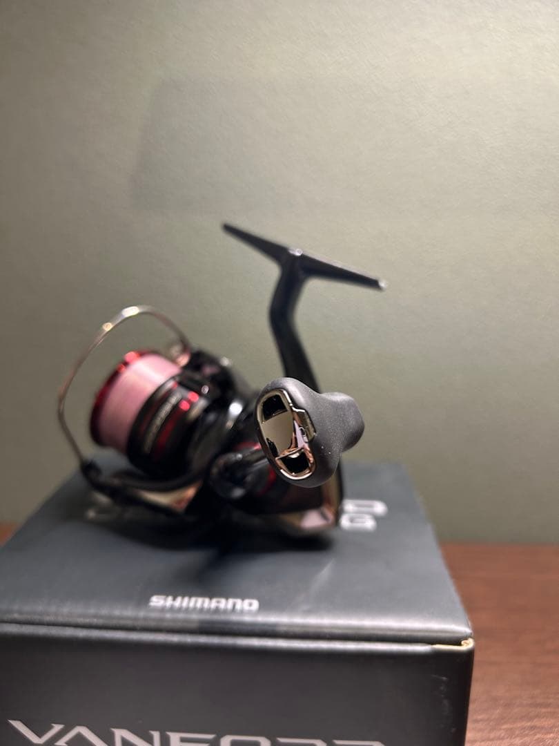 SHIMANO 20VANFORD C2000SHG スピニングリール