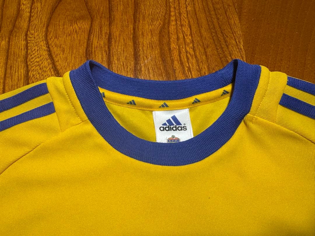 極美品 00s サッカー スウェーデン代表 ユニフォーム Oサイズ adidas