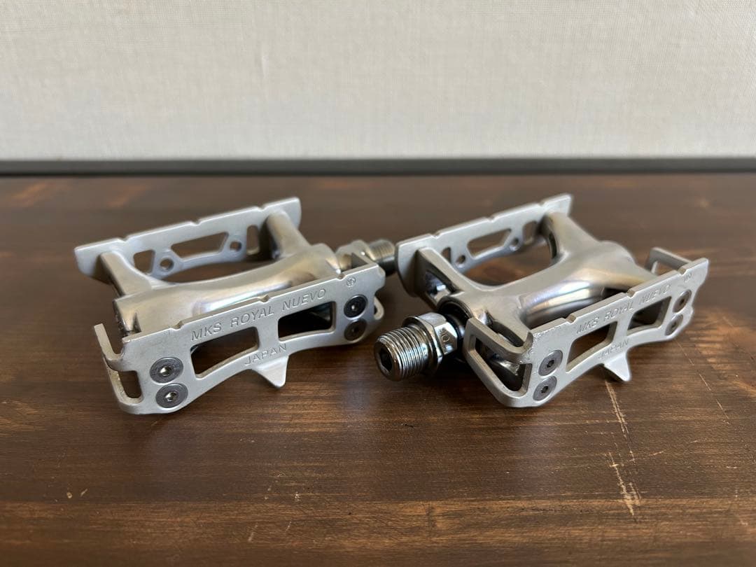 mks  nuevo 三ヶ島　トゥークリップ付き　美品