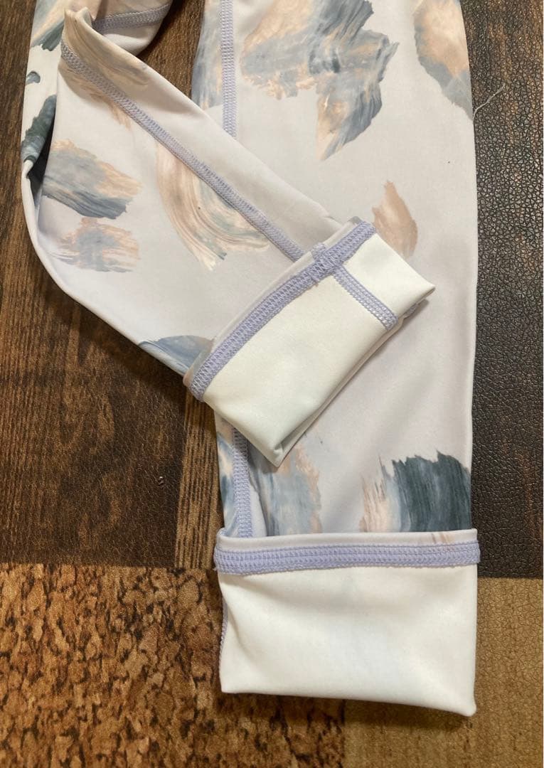 新品　emmi yoga　レギンス　マーブルアート柄　水陸両用