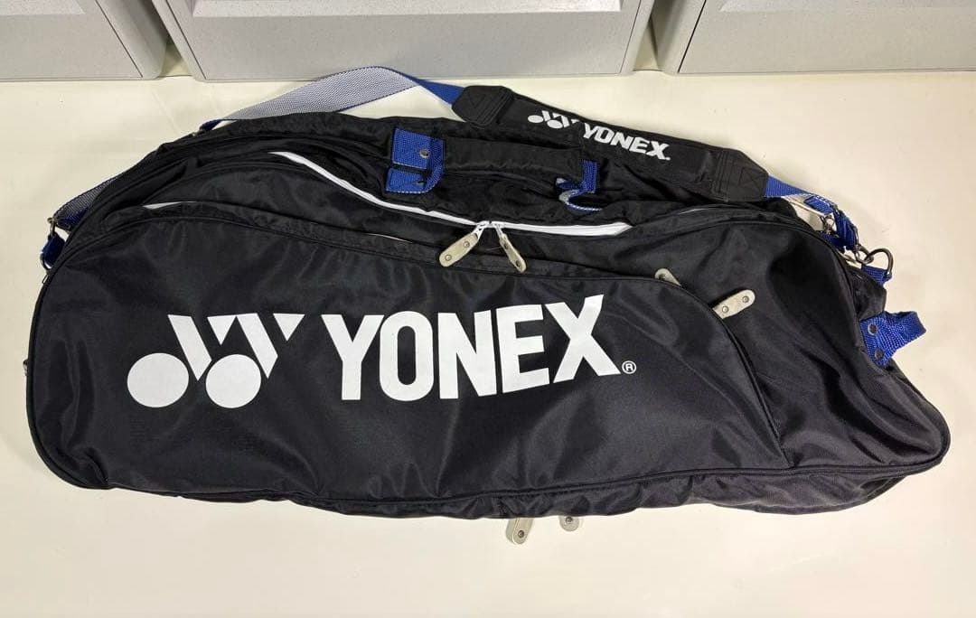 収納力抜群❤︎YONEX❤︎バドミントンバッグ❤︎ラケットバッグ❤︎ラケバ❤︎黒➕青
