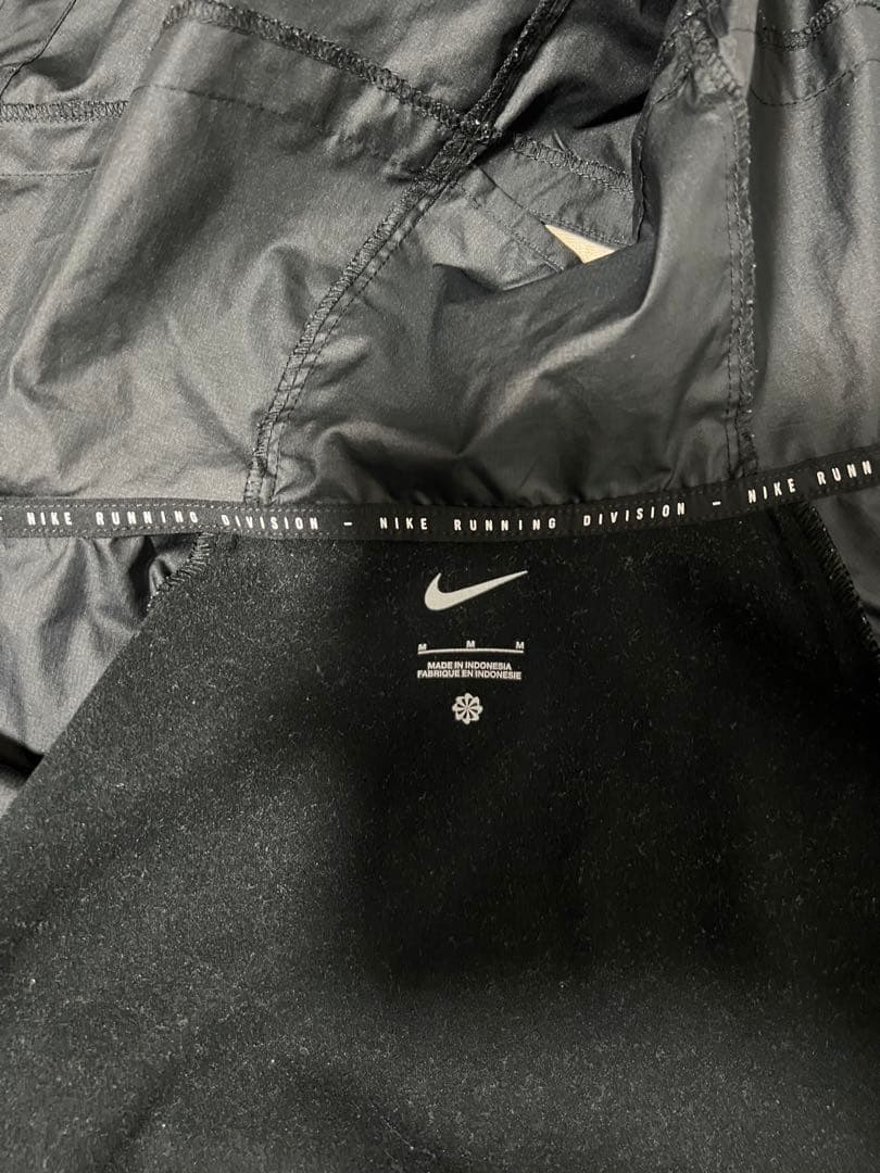 Nike ラン　ディビジョンマイラー　上M下L 早い者勝ち
