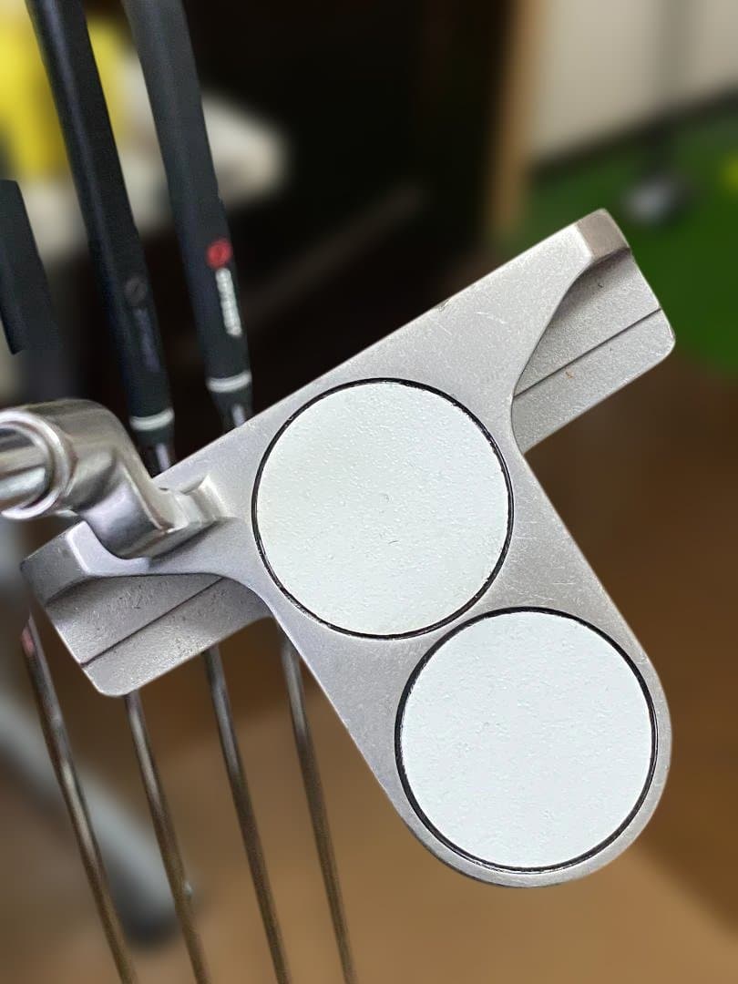 ODYSSEY WHITE HOT 2-BALL BLADE 33インチ