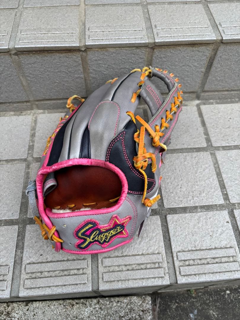 軟式内野手用オーダーグラブ