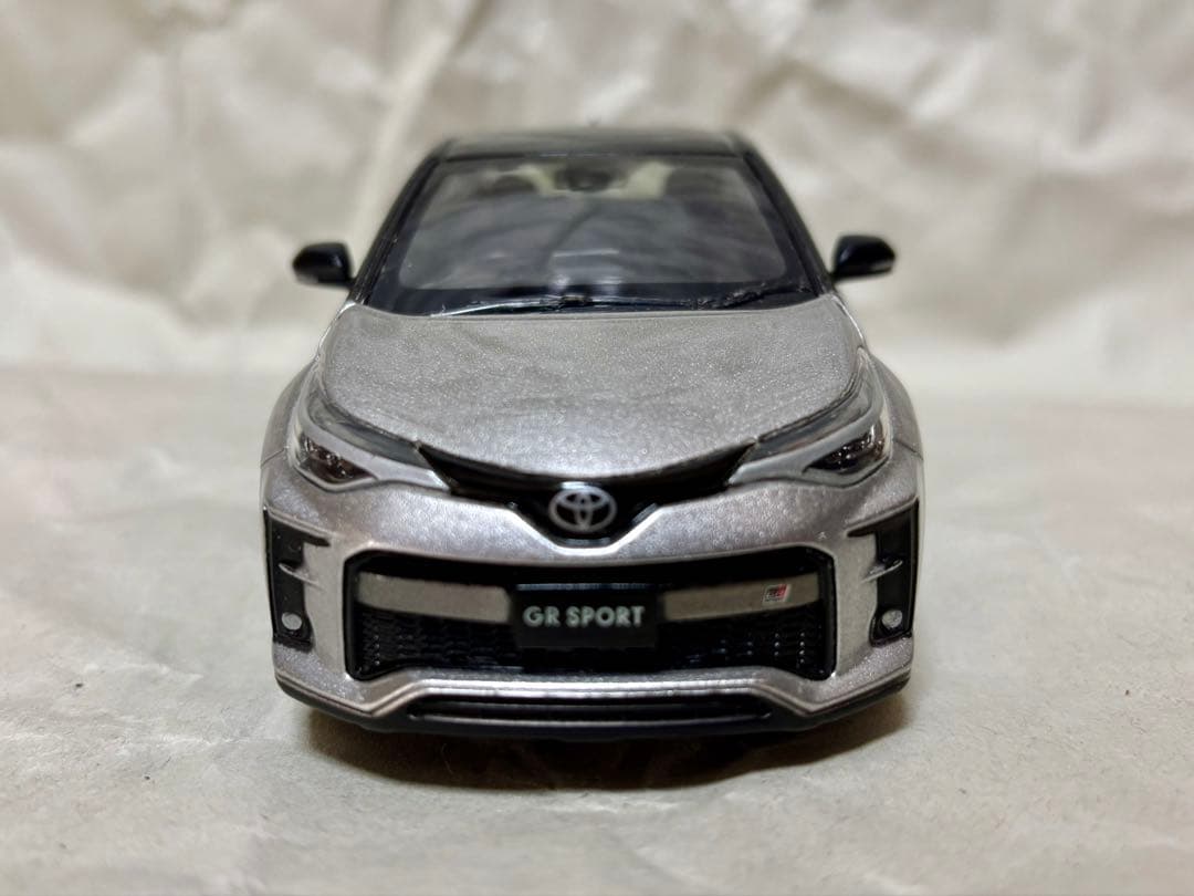 C-HR GR SPORT　カラーサンプル ミニカー　ブラック×メタルストリーム