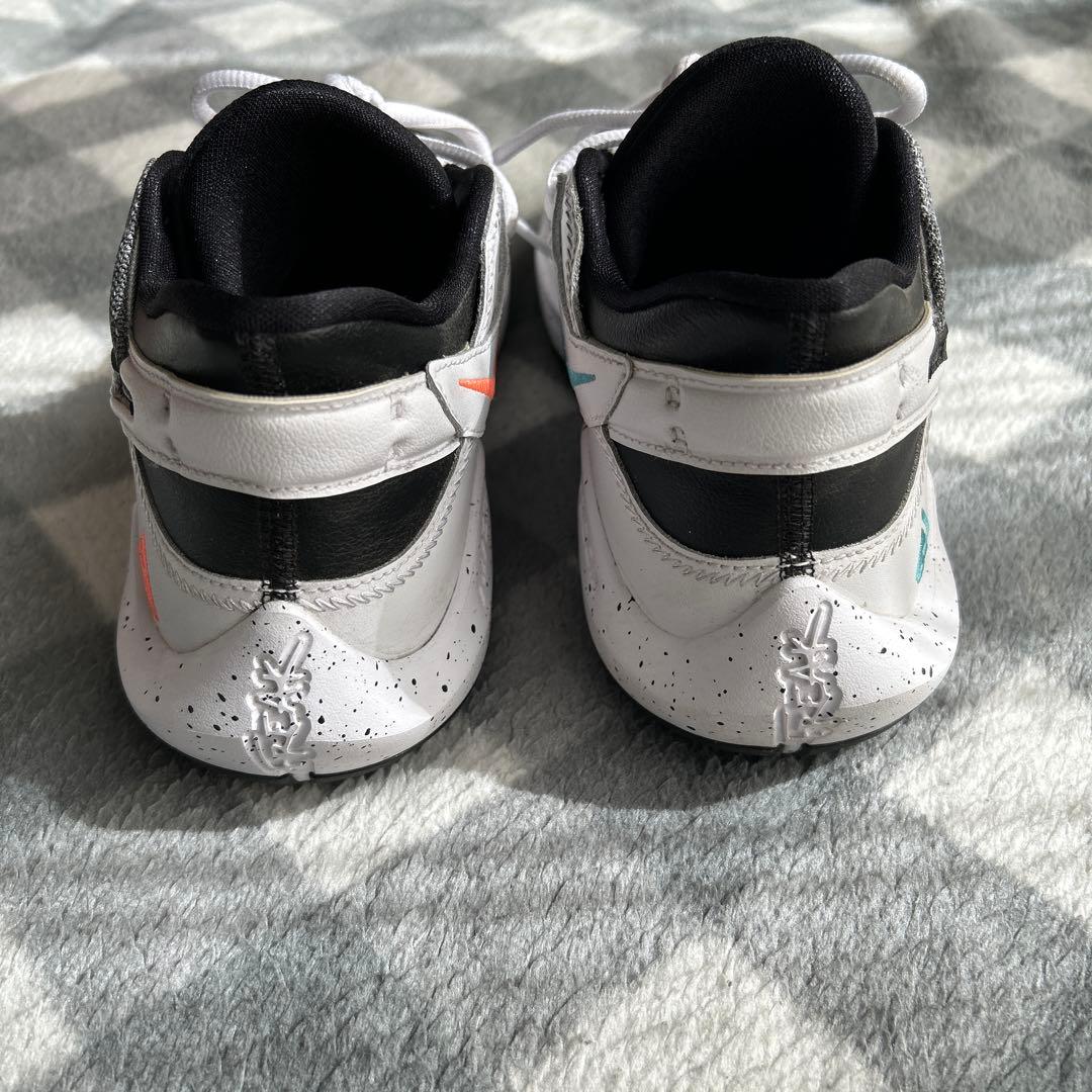 Nike バスケットボールシューズ グレー/ホワイト/ブラック