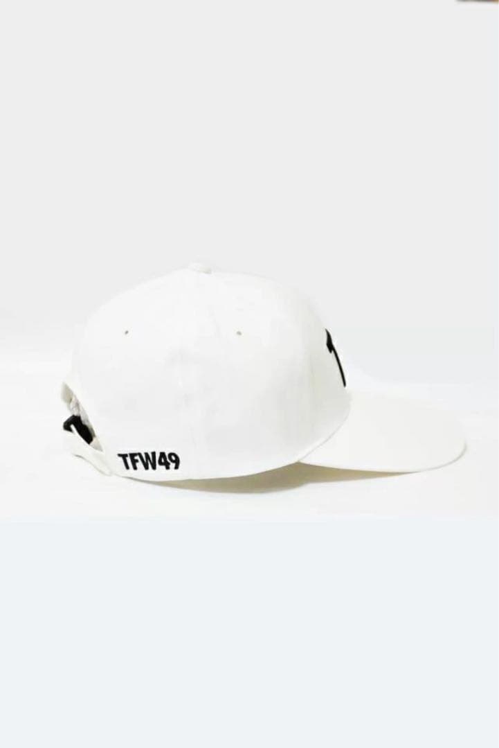 新品タグ付き⭐️unisex TFW49⭐️2025NEW⭐️キャップ　ホワイト