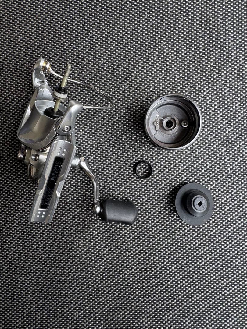 SHIMANO STRADIC 2500S-K スピニングリール