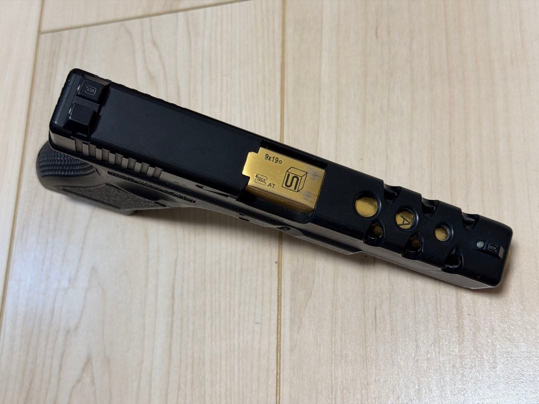 GLOCK 17 gen3 ガスガン マガジン3個付き