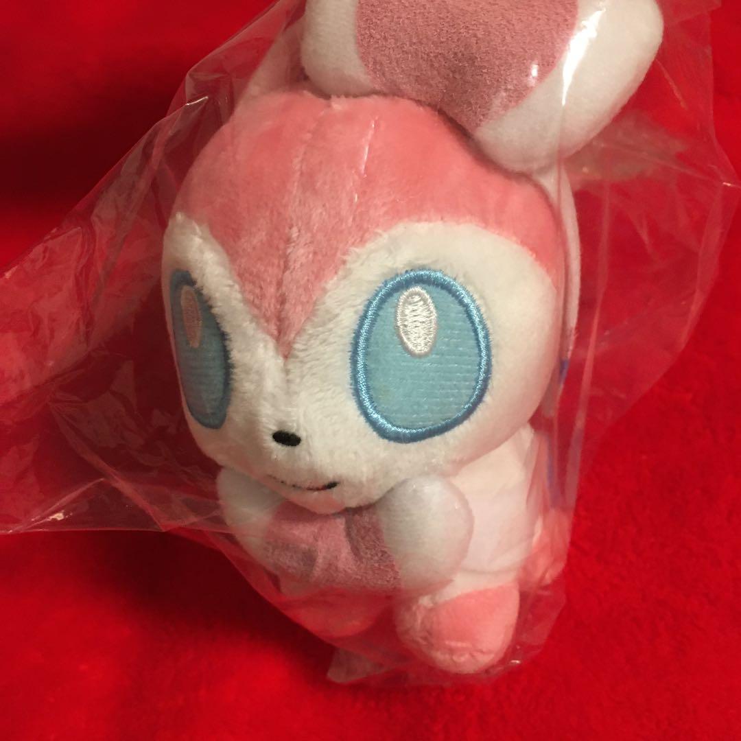 ポケモンセンター　ニンフィアドール