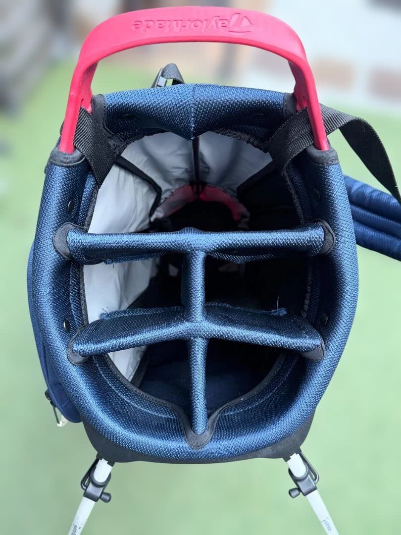 TaylorMade スタンド付きキャディバッグ ネイビー/レッド