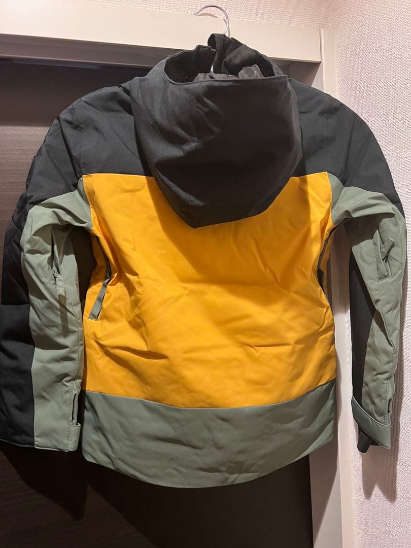 130cm Quiksilver 新品 子ども用 スノーボードウェア 上下セット