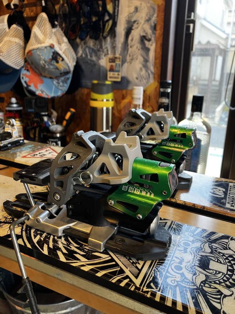 バックカントリースキー　k2シュレディター112ディナフィット ビースト16