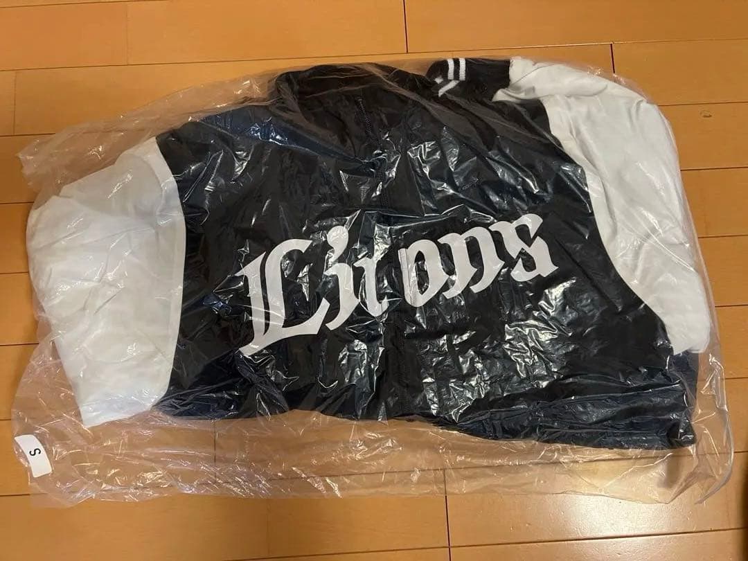 【新品・未使用】ライオンズベースボールスクール・ベンチコート(Sサイズ )