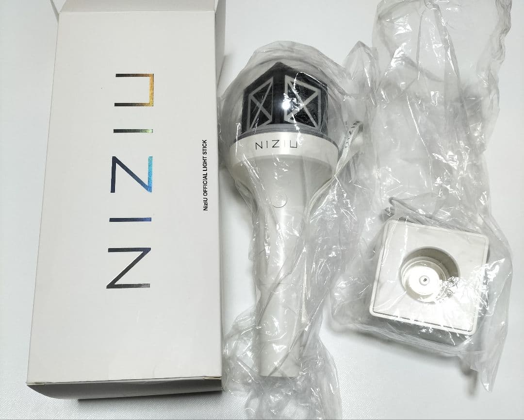 NiziU オフィシャルライトスティック　動作OK　中古