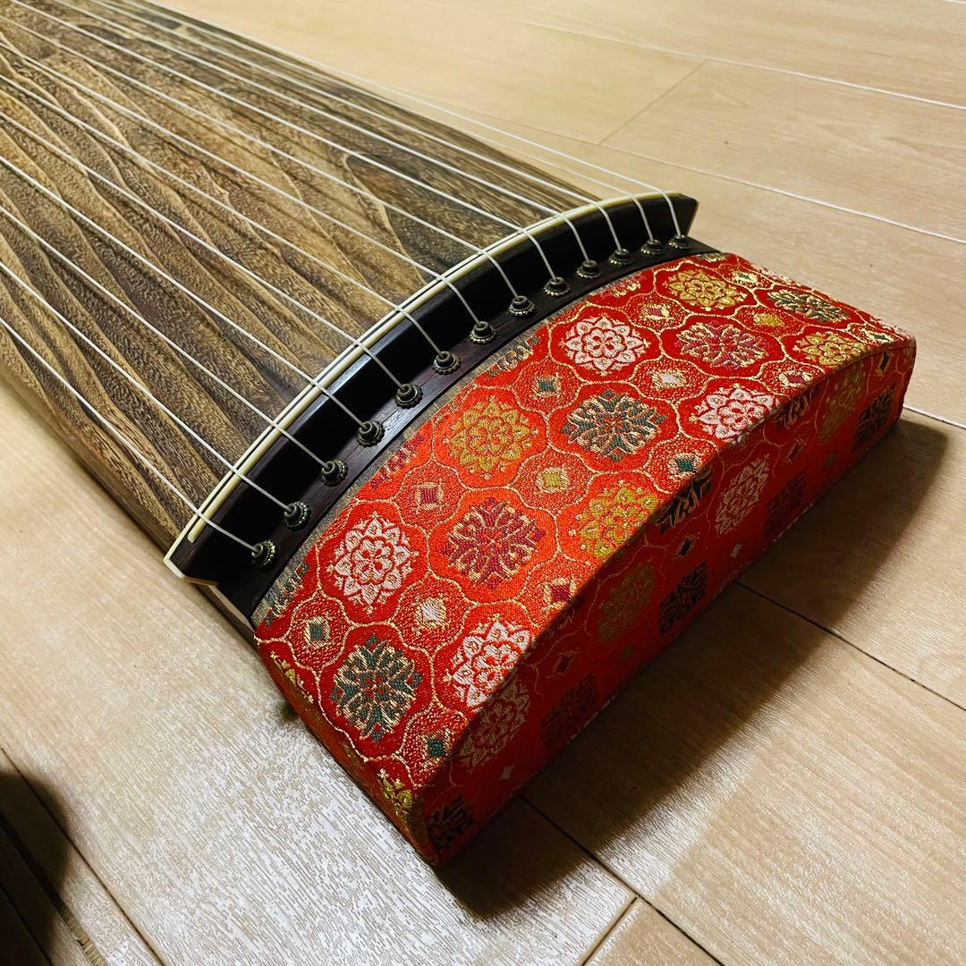 お琴　箏　13弦　高級　和楽器　弦楽器　琴柱