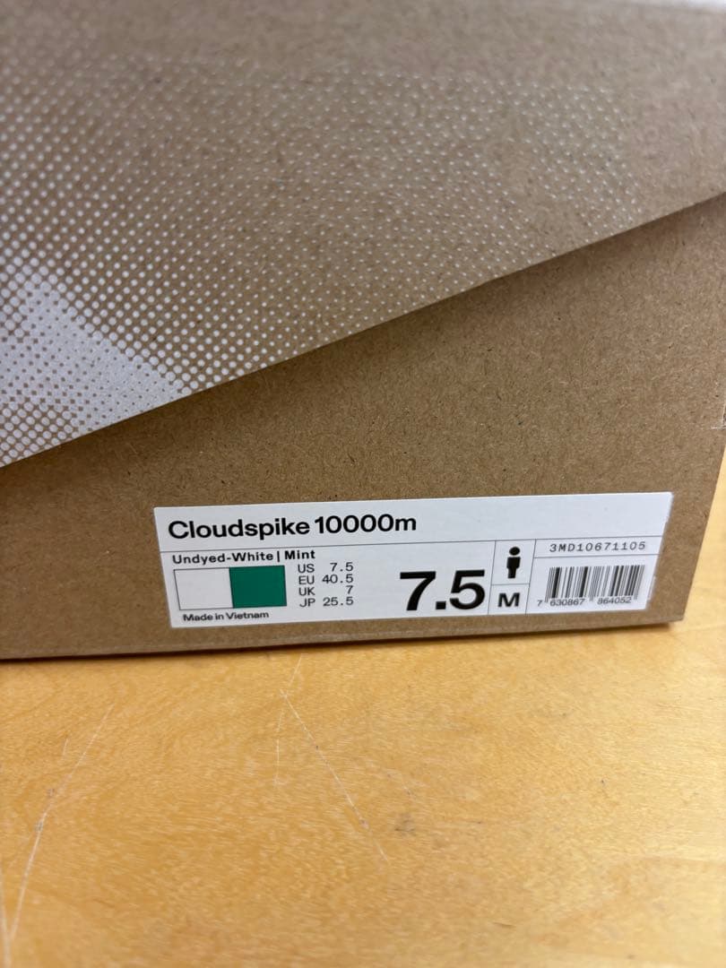 新品未使用On Cloudspike 10000m