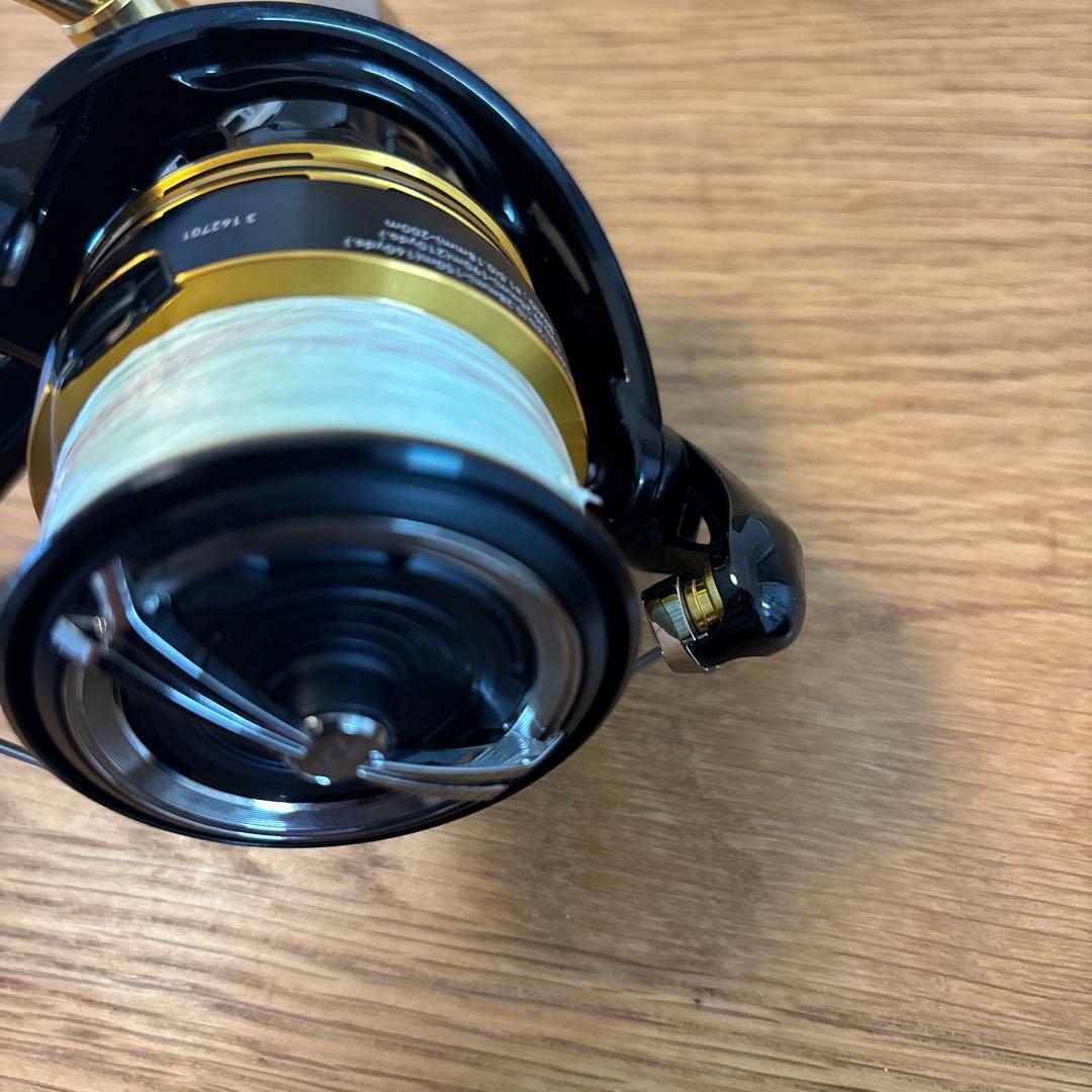 リール DAIWA LEGALIS LT4000-CXH