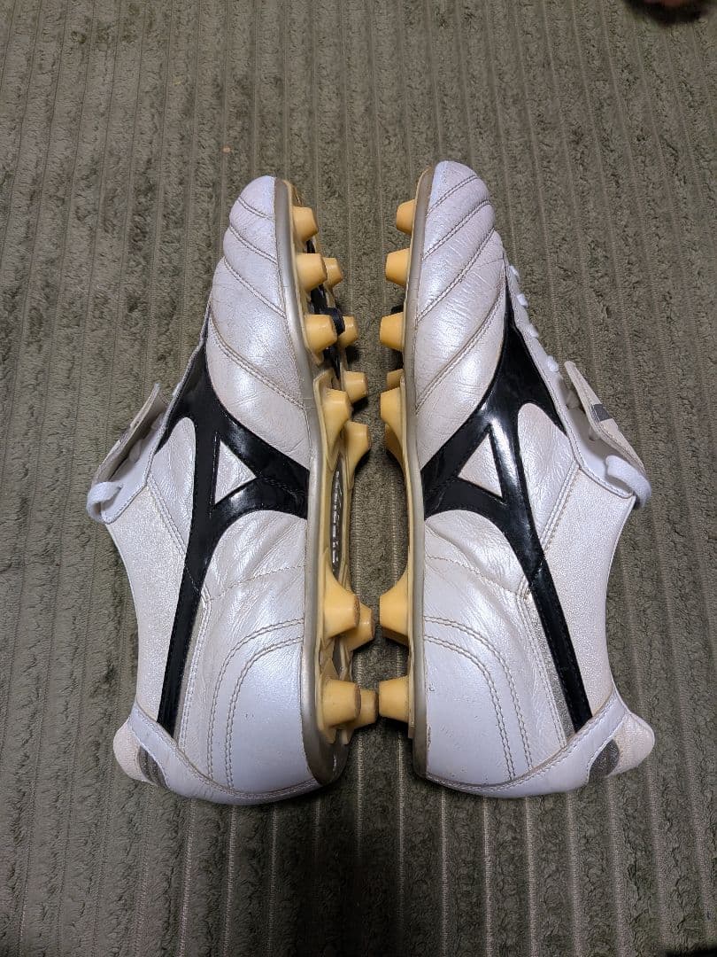 MIZUNOモレリア25周年記念モデル　27㎝