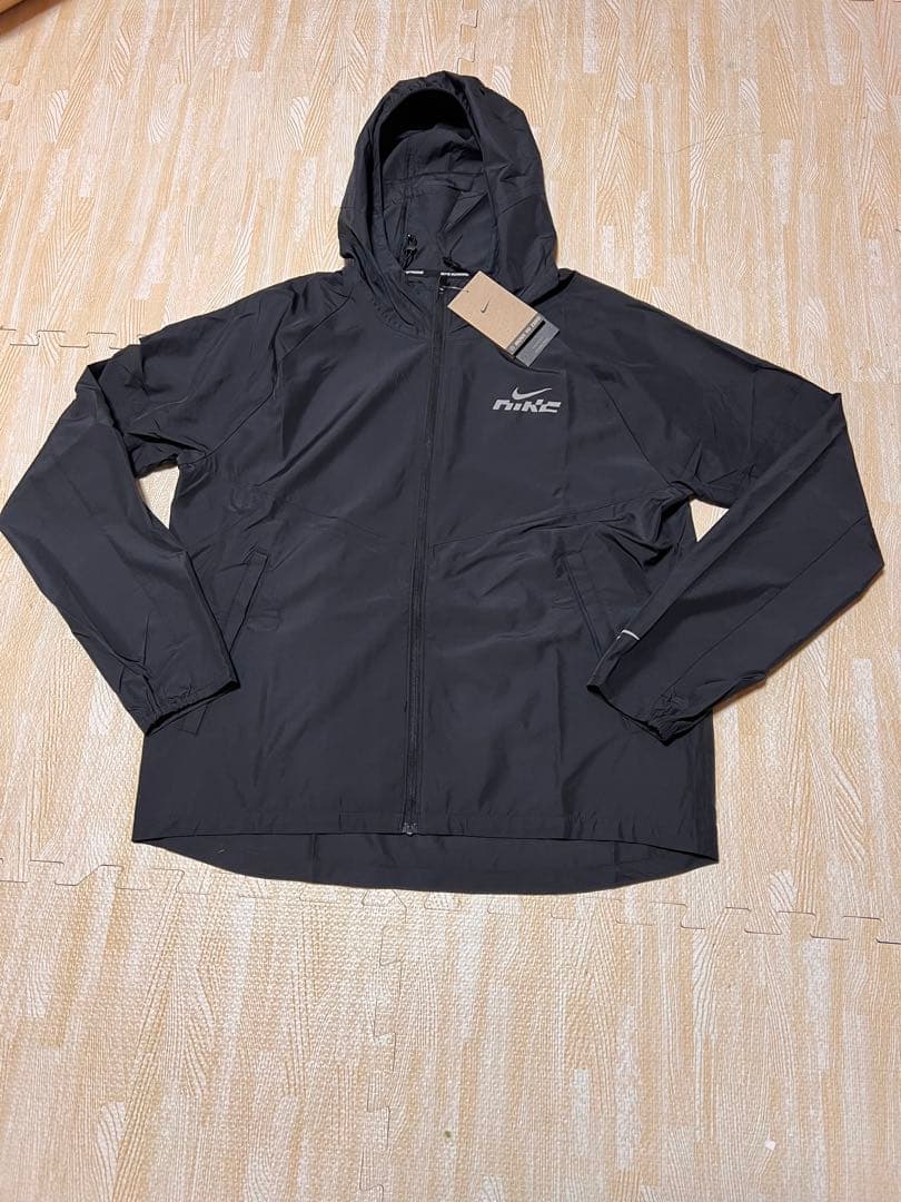 新品未使用　Nike ウィンドブレーカー ブラック Lサイス