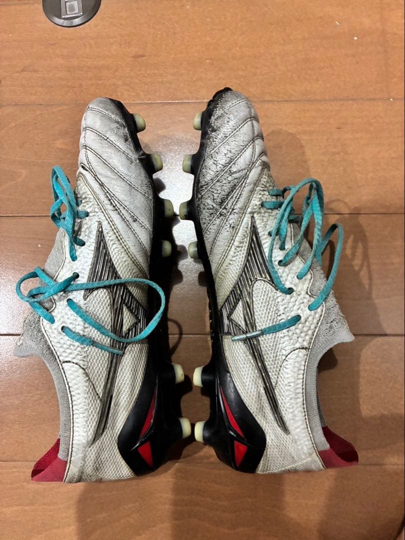 Mizuno サッカースパイク ホワイト/レッド/ブラック