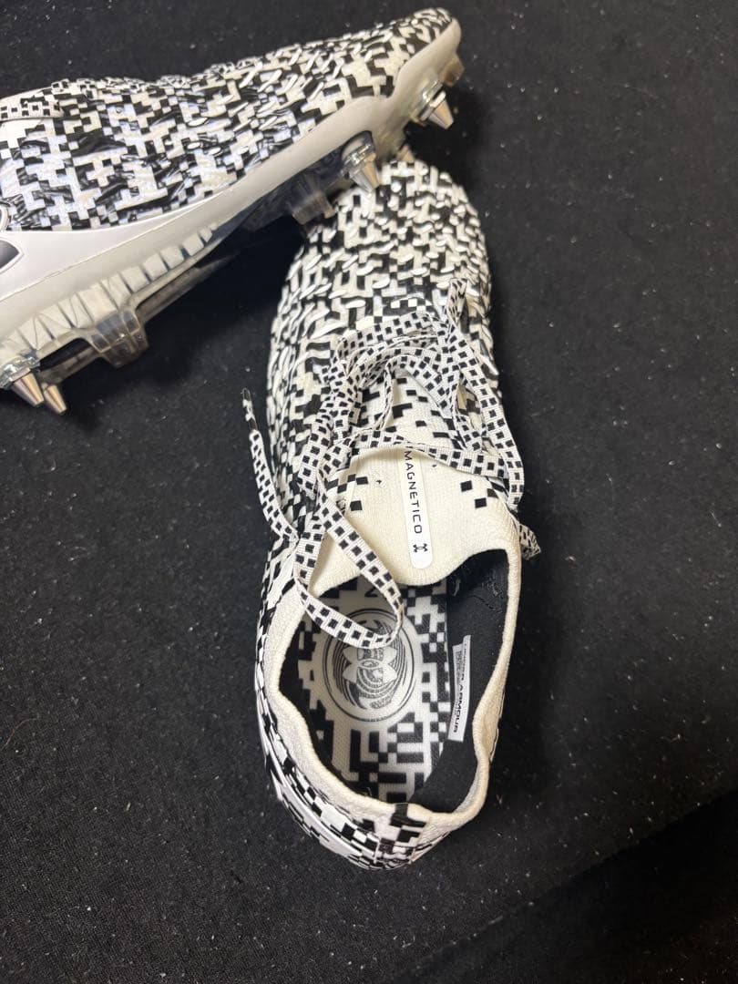 Under Armour サッカーシューズ スパイク取替式