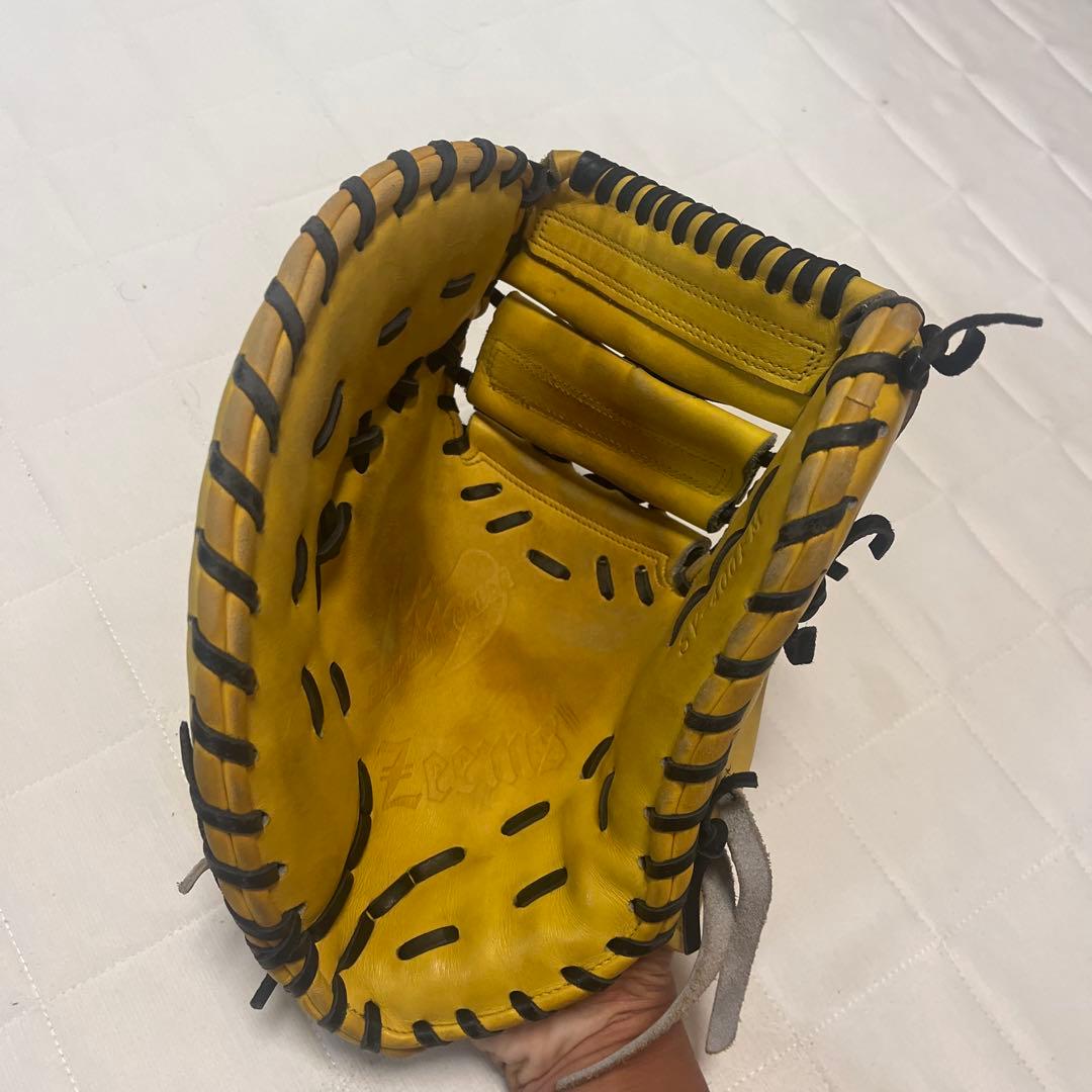 イエロー 硬式ファースト用グローブ　左利き用