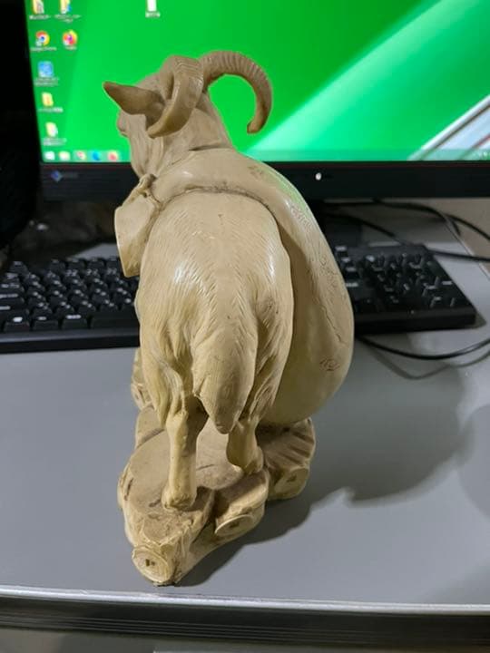 黄金袋　置物飾り　物縁起物　山羊