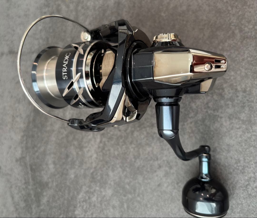 【中古】24ストラディックSW4000XG スピニングリール