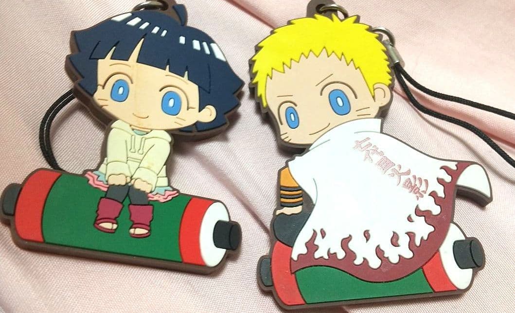 NARUTO　BORUTOグッズまとめ売り ラバスト　缶バッジ　ピンズ　アクキー