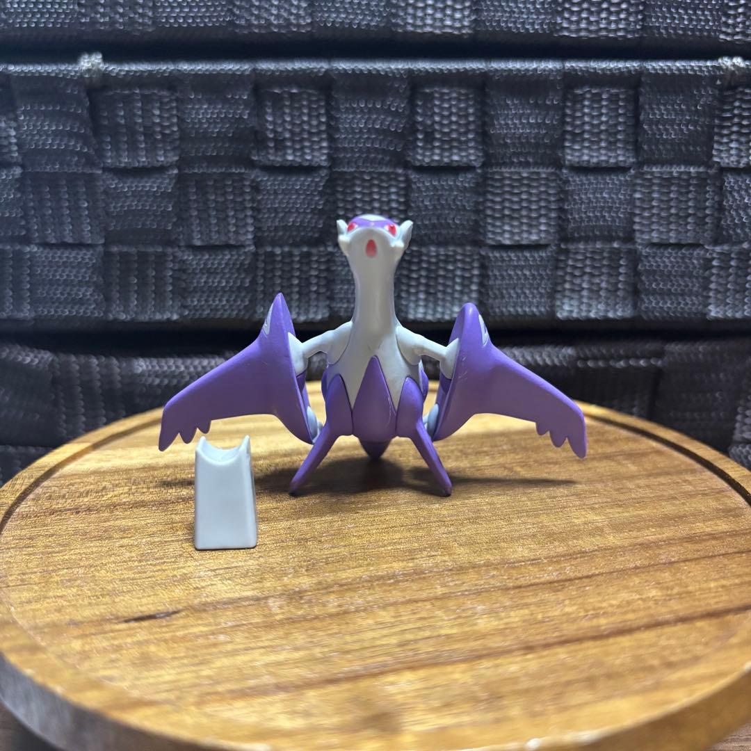 モンコレ メガラティオス フィギュア