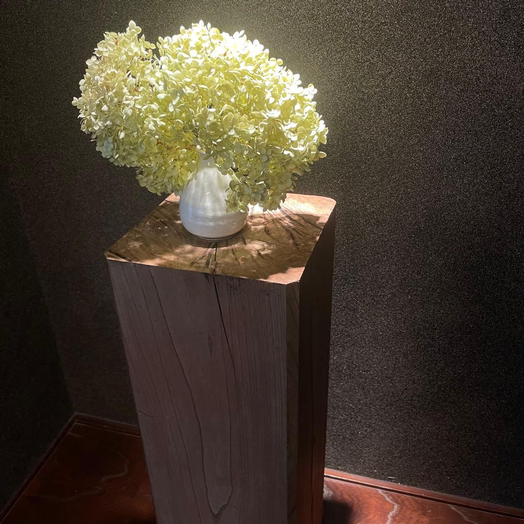 欅　けやき　古材　大黒柱　古民家 インテリアディスプレイに　24cm×24cm