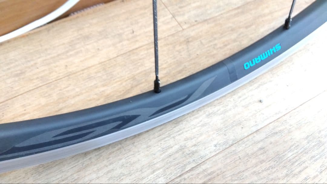 SHIMANO　8−11速用ホイール　ＷＨ−RS300