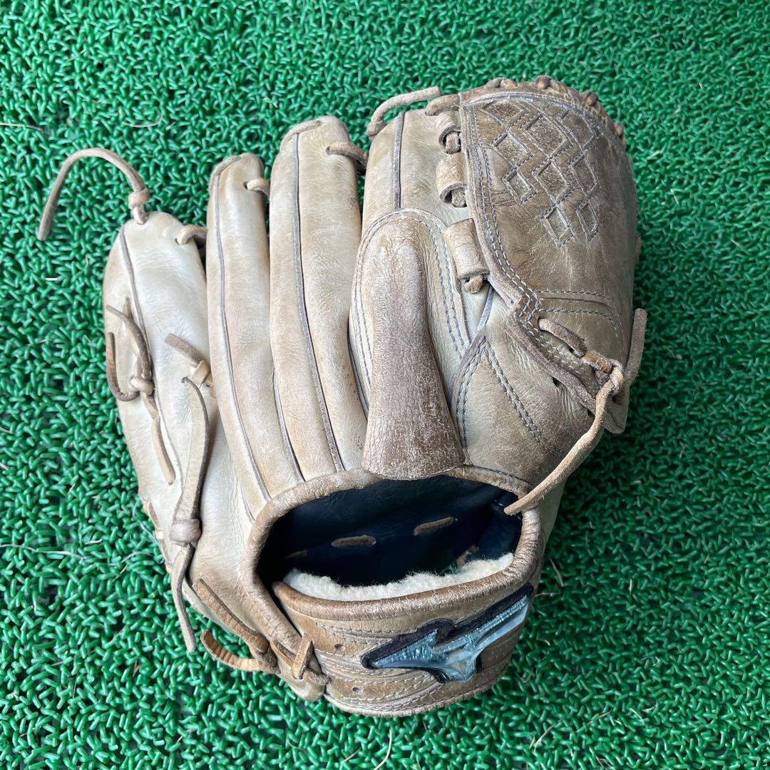 ミズノプロ硬式投手用グローブ