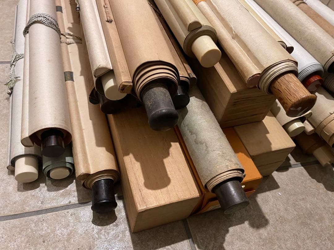 掛け軸　32本まとめ売り　片付けジャンク品