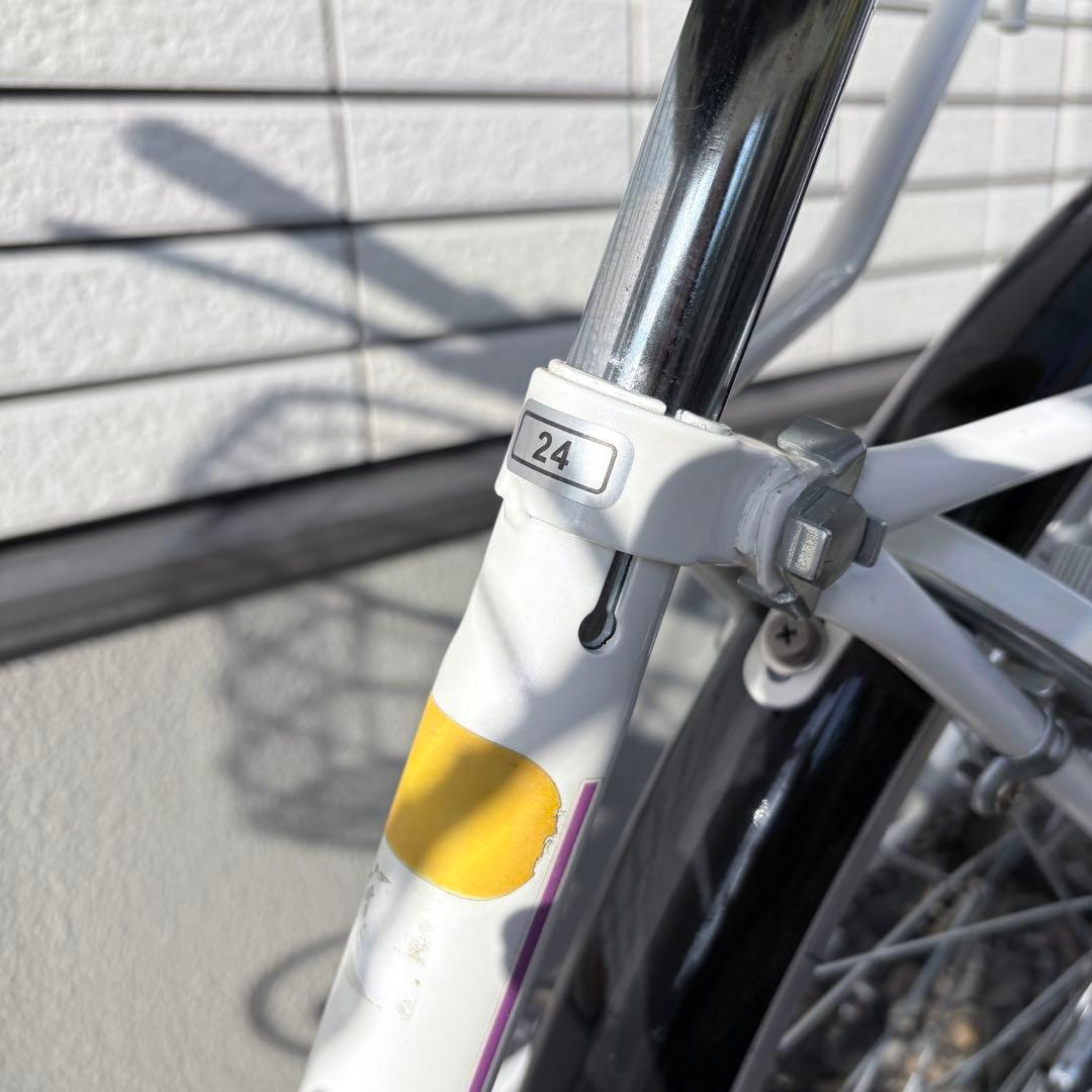 子供用自転車 24インチ 小学生用 カゴ/鍵/ライト付き/ホワイト